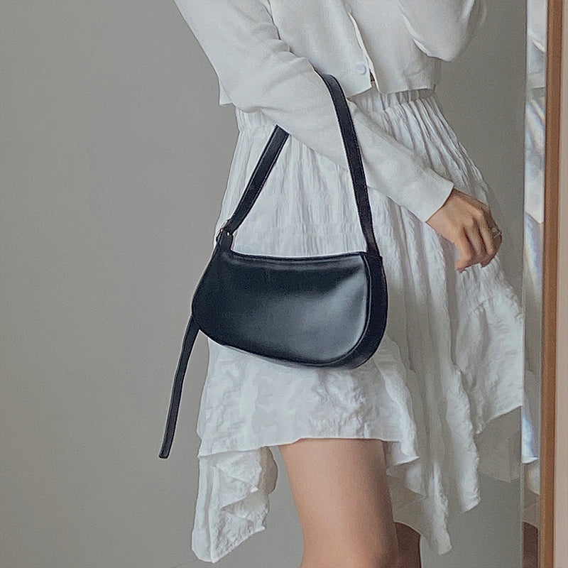 Baguette commuter underarm shoulder bag